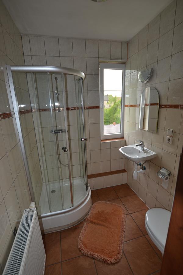 Zagroda Agroturystyczna Wiecha Mieroszow Extérieur photo