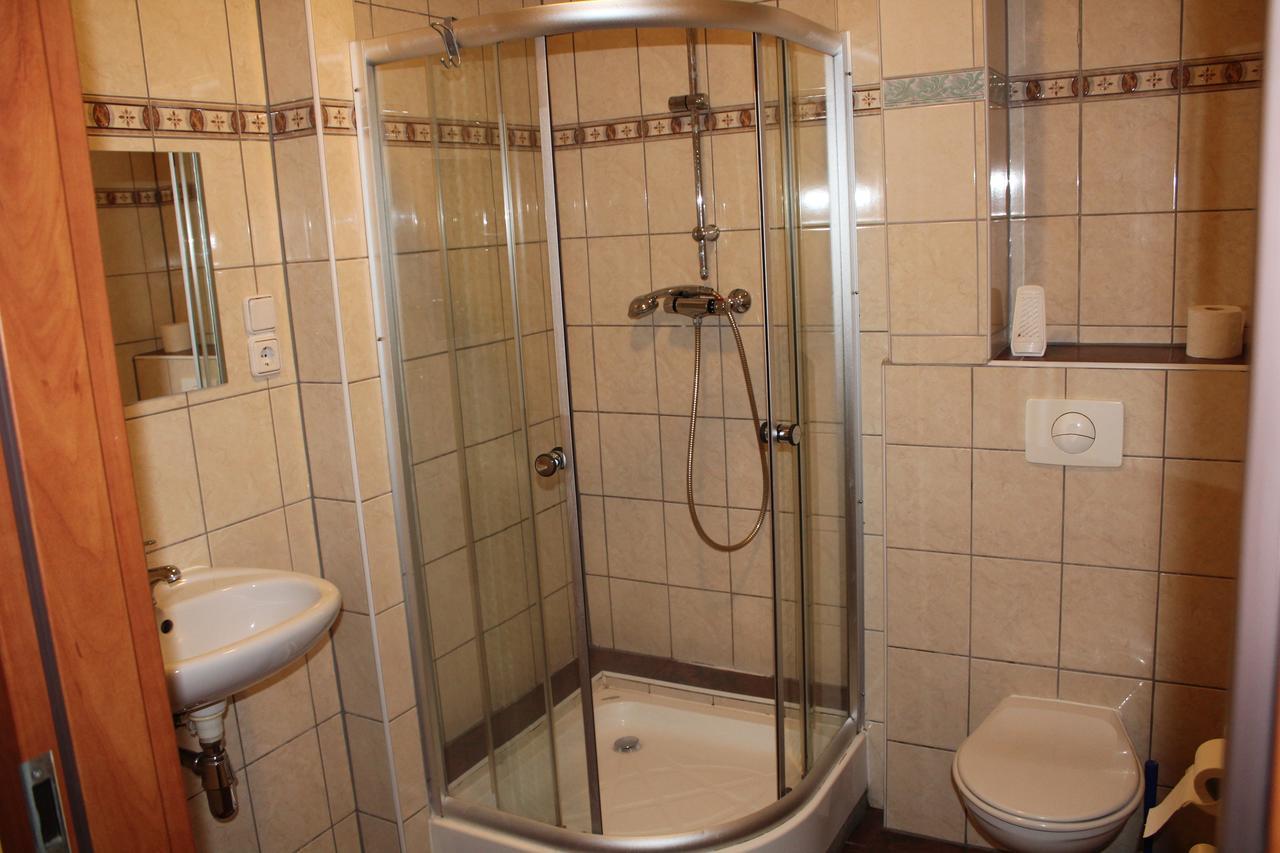 Zagroda Agroturystyczna Wiecha Mieroszow Extérieur photo