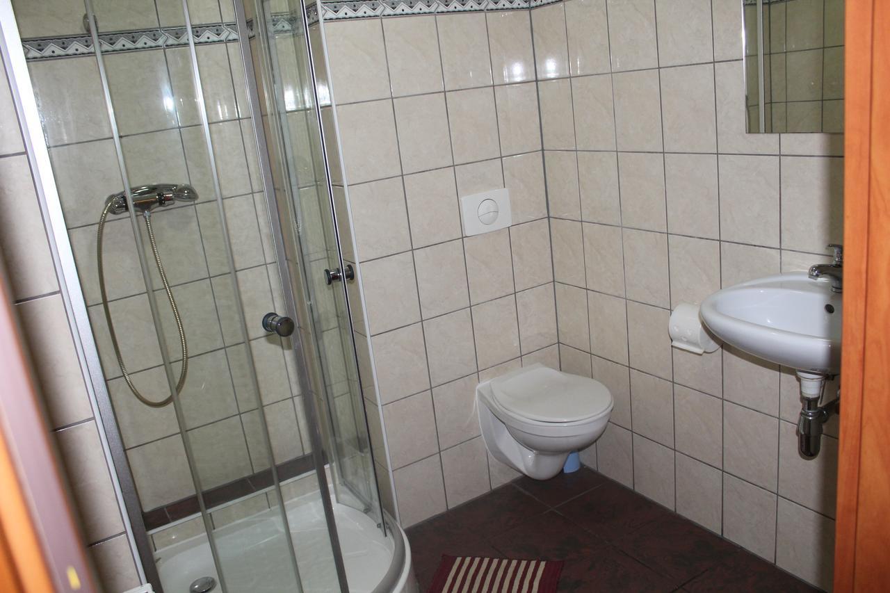 Zagroda Agroturystyczna Wiecha Mieroszow Extérieur photo